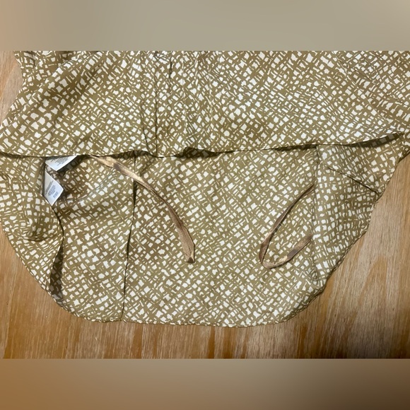 AK Anne Klein Ruffle-Neck Hem Blouse - Picture 5 of 7